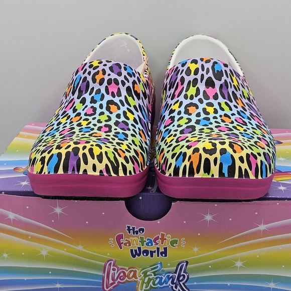 NEW Lisa Frank × CROCS nonmarking, slip resistant cheetah print  clogs size 7 - Picture 3 of 15